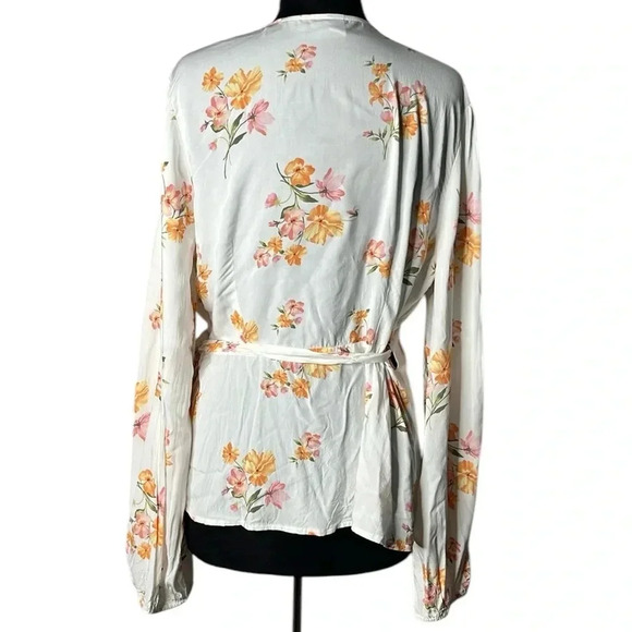 Old Navy Women Floral Wrap Multicolor Blouse Size XLT - Picture 2 of 8